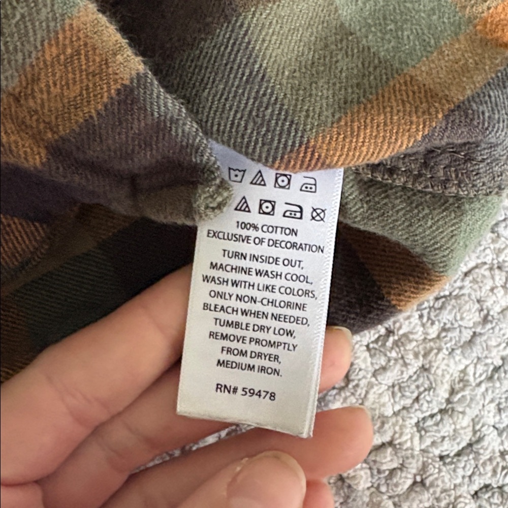 Tommy Bahama Green Navy and Brown Plaid Button-Up Shirt and Matching Pants - Picture 4 of 9